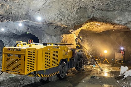 حفار هيدروليكي لأعمال التنقيب والتعدين، CYTC70B